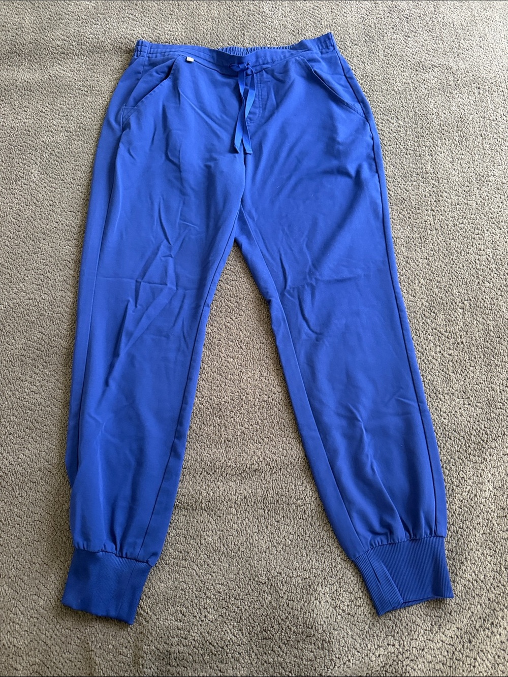 Figs Women's Scrub Set in Royal Blue - Picture 3 of 4